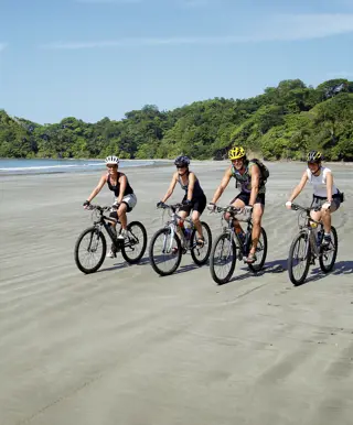 Reise mit dem Bike zu den Traumstränden